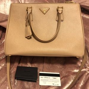 Prada Galleria Bag - Medium
